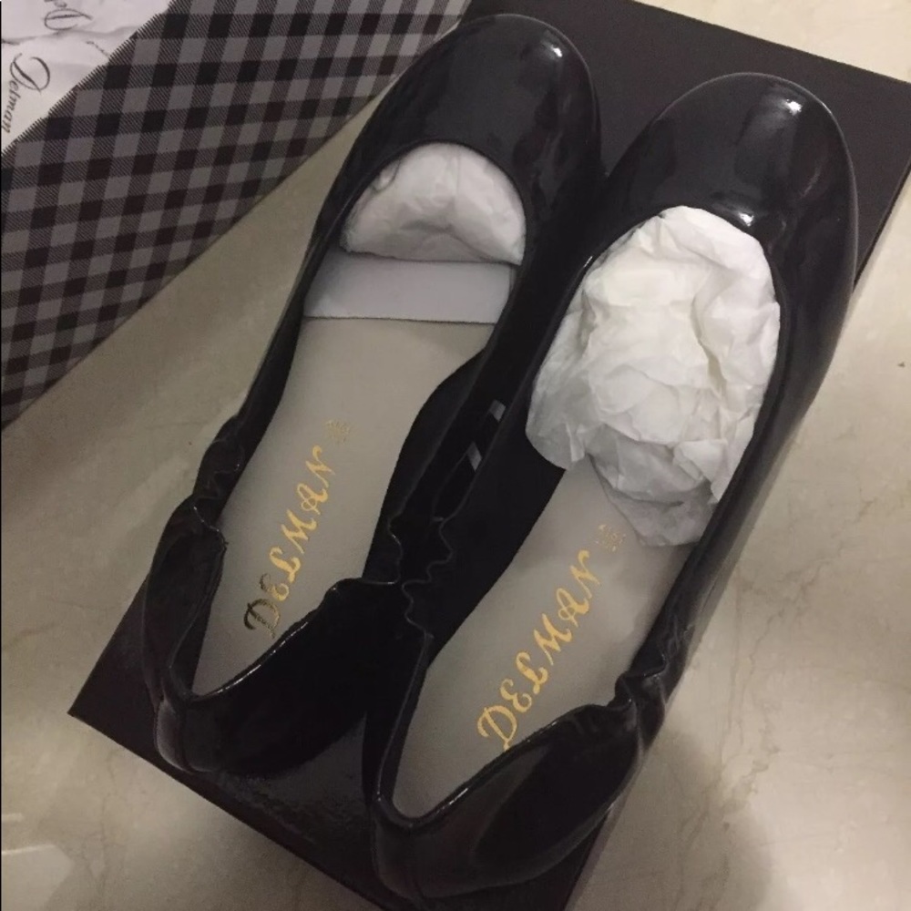 Delman Mona - Navy Patent Flats - Size 6 M